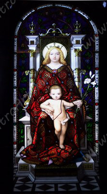Витраж «Мадонна с младенцем», Бертини.
