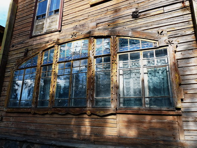 Витражное окно дома Прибыткова