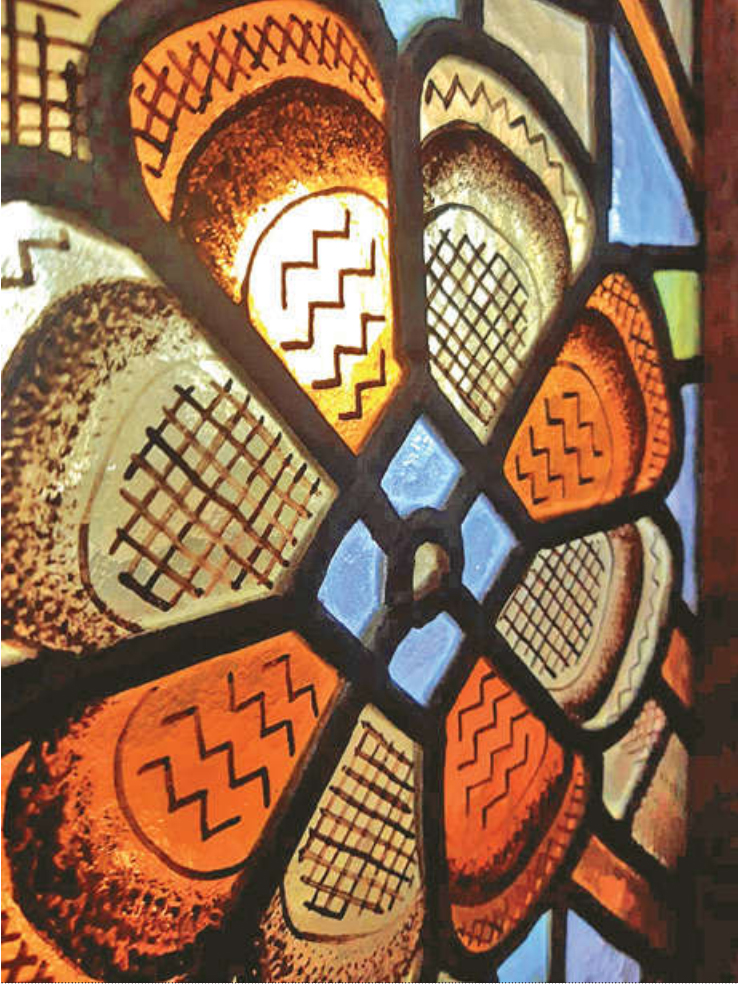 Цветочная розетка оригинального витража «Даугавпилс». Фото из коллекции Д. Воробьёва