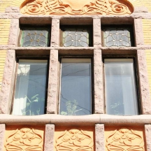 Окна в особняке П. П. Форостовского